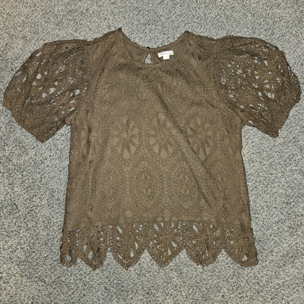 Pinky Brown Crochet Eyelet Puff Sleeve Top - Picture 2 of 3
